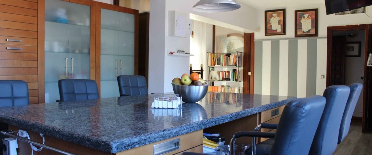 Wiederverkauf - Villa - Marbella - El Rosario