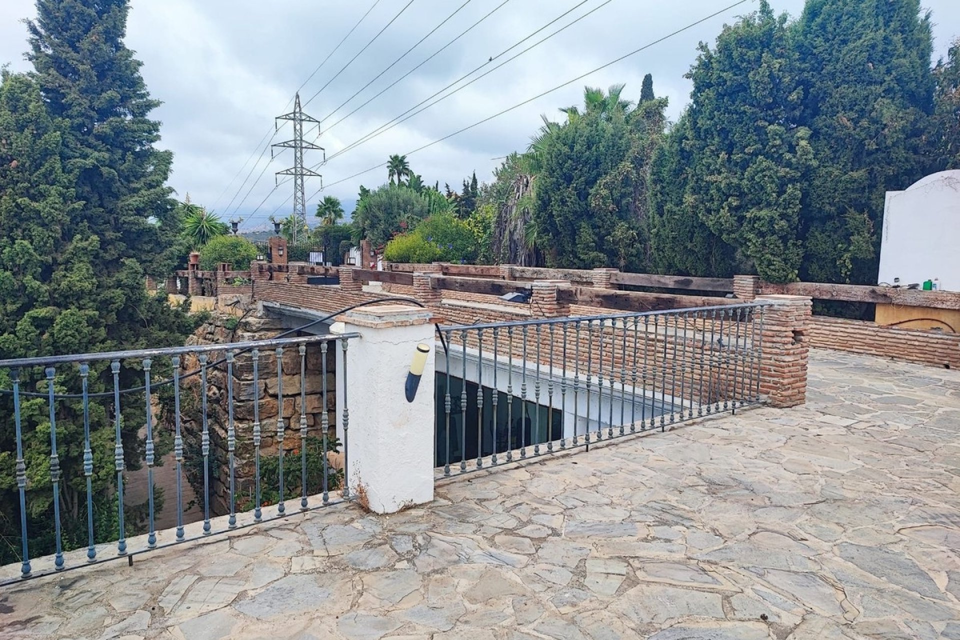 Wiederverkauf - Villa - Marbella - El Rosario