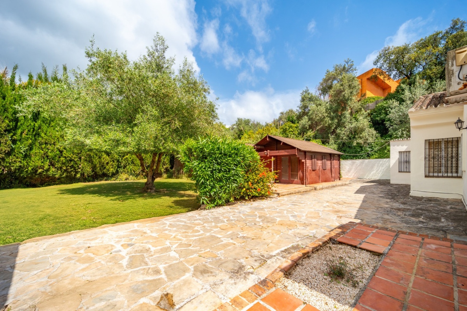 Wiederverkauf - Villa - Marbella - El Rosario