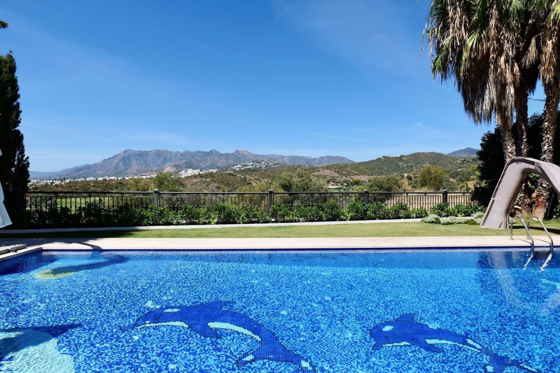 Wiederverkauf - Villa - Marbella - El Rosario