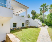 Wiederverkauf - Villa - Marbella - El Rosario