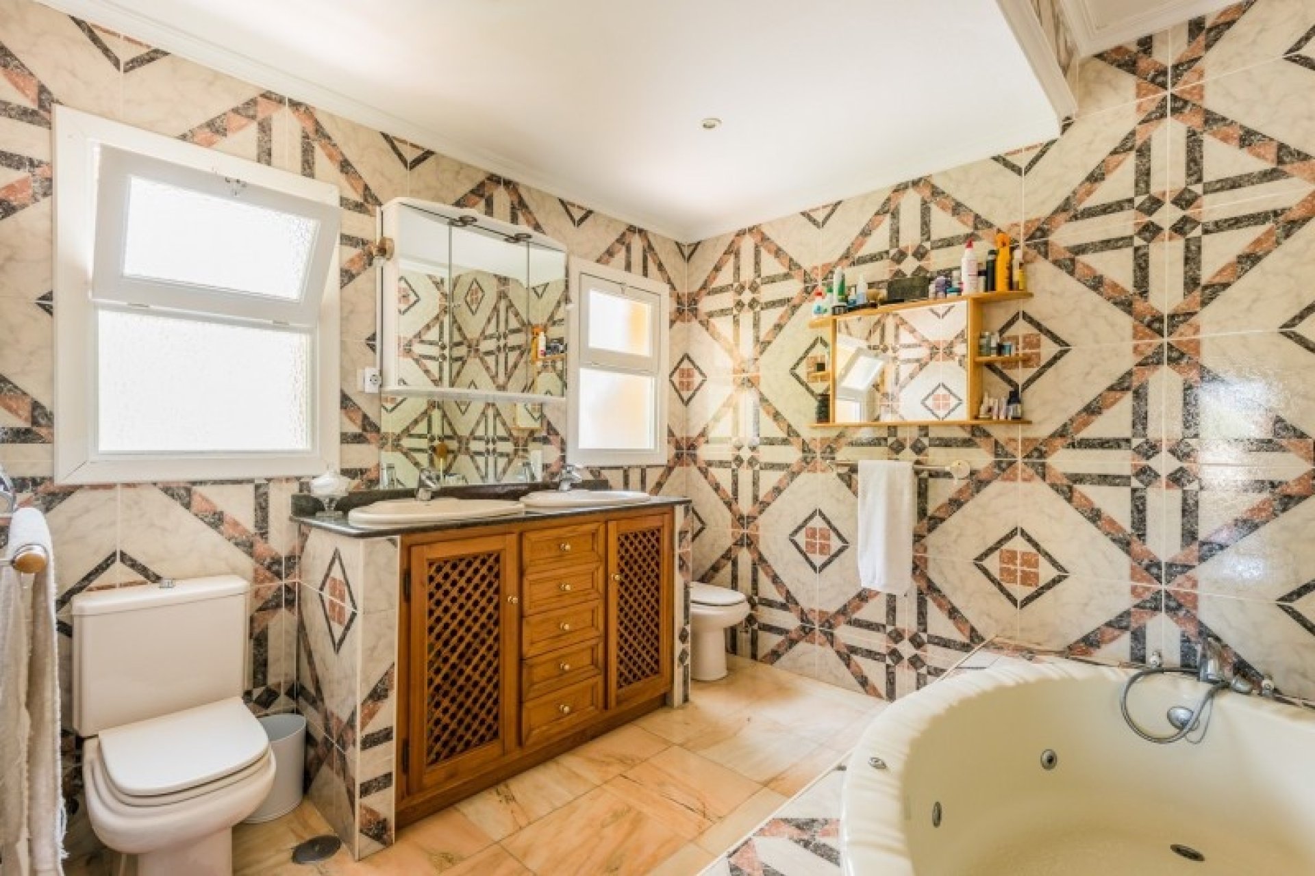 Wiederverkauf - Villa - Marbella - El Rosario