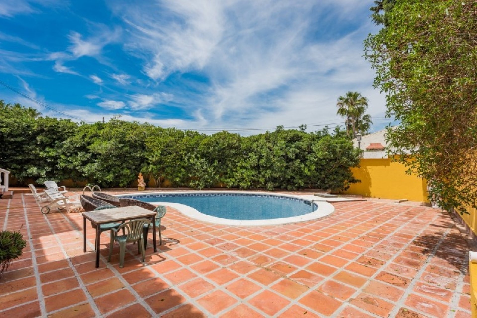 Wiederverkauf - Villa - Marbella - El Rosario