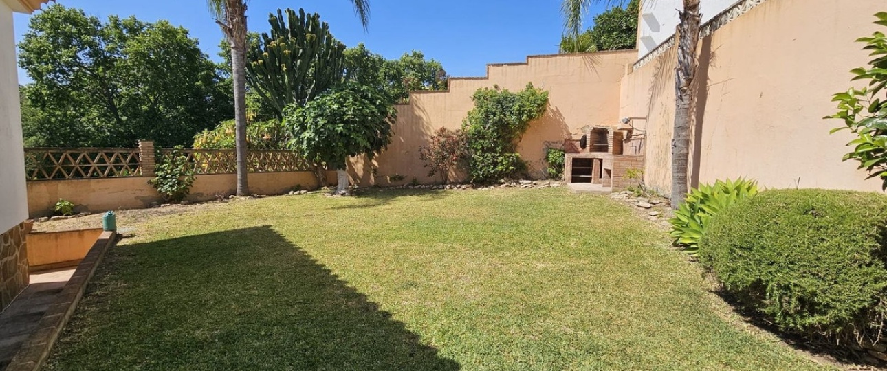Wiederverkauf - Villa - Marbella - El Rosario
