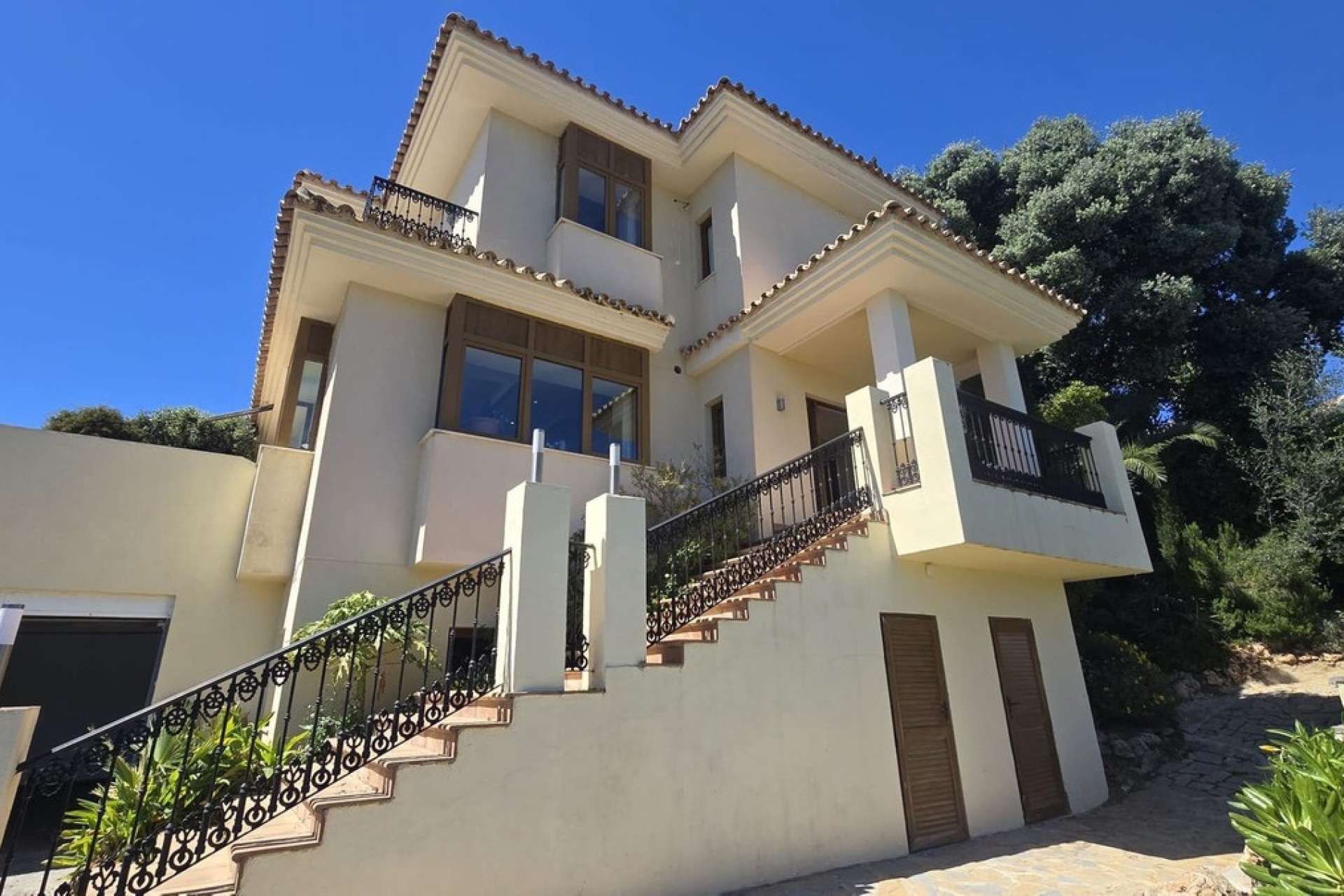 Wiederverkauf - Villa - Marbella - El Rosario