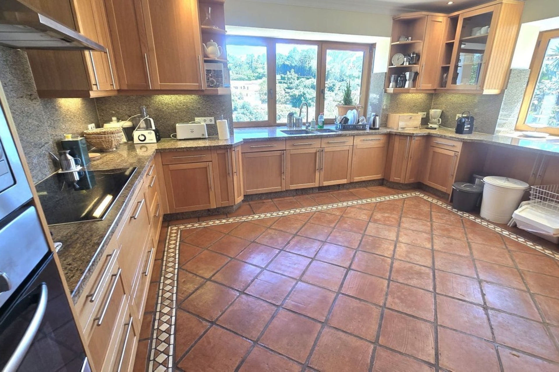 Wiederverkauf - Villa - Marbella - El Rosario