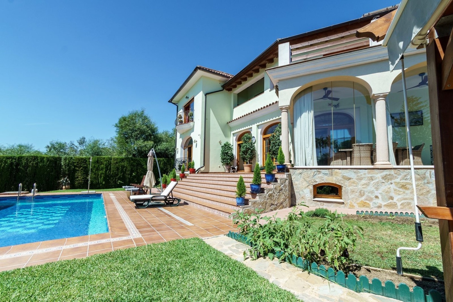 Wiederverkauf - Villa - Marbella - El Rosario