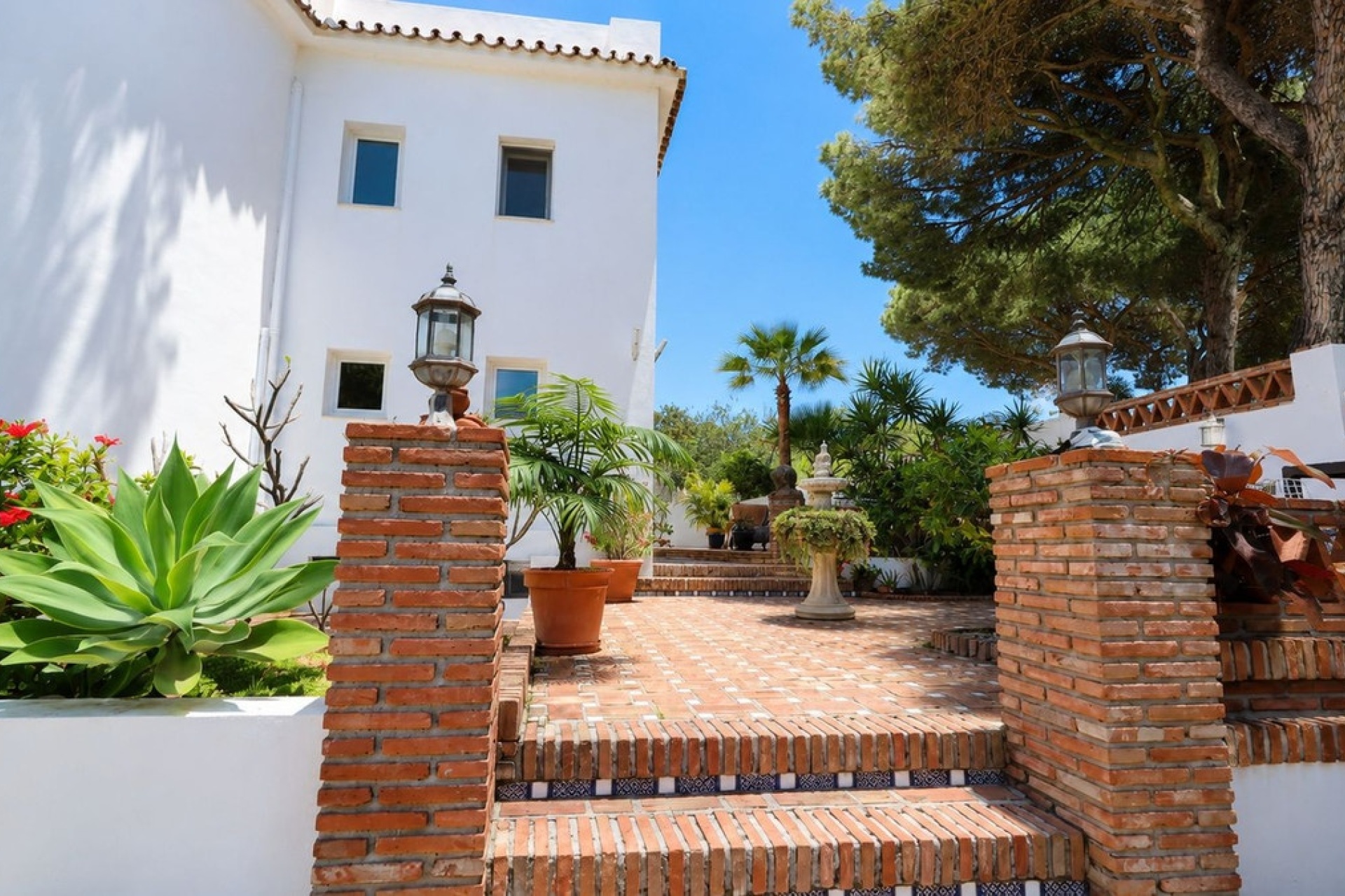 Wiederverkauf - Villa - Marbella - El Rosario