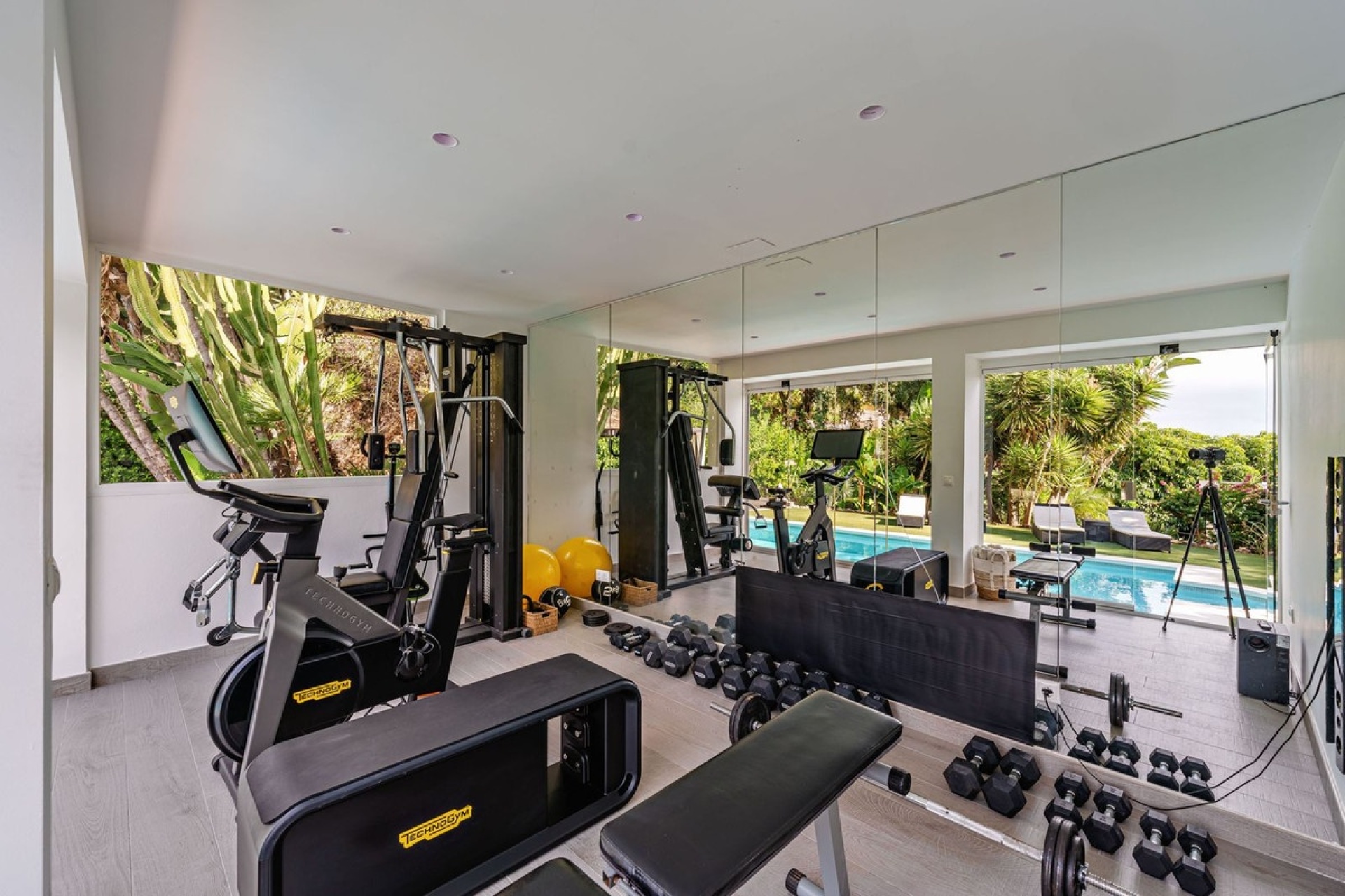 Wiederverkauf - Villa - Marbella - El Rosario