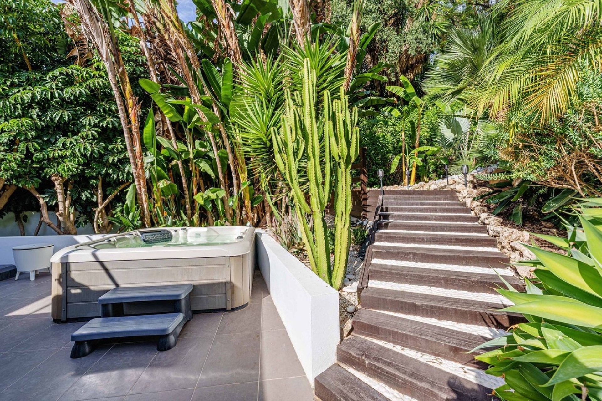 Wiederverkauf - Villa - Marbella - El Rosario