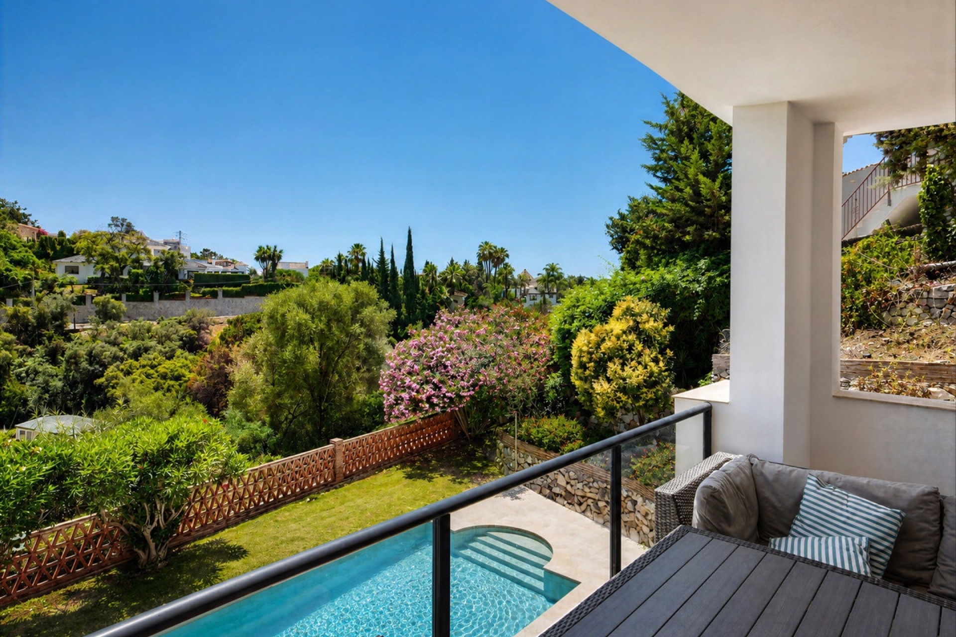 Wiederverkauf - Villa - Marbella - El Rosario
