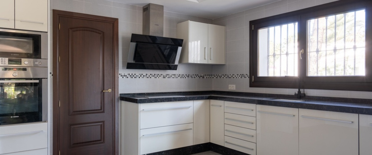 Wiederverkauf - Villa - Marbella - El Rosario