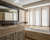 Wiederverkauf - Villa - Marbella - El Rosario