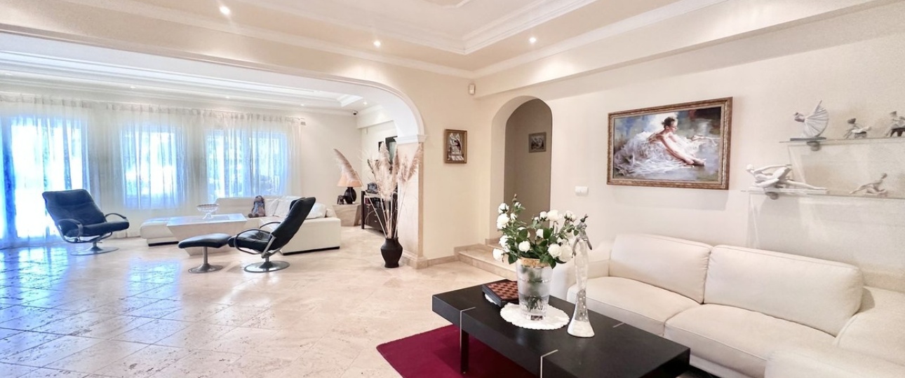 Wiederverkauf - Villa - Marbella - El Rosario