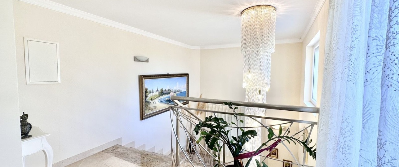 Wiederverkauf - Villa - Marbella - El Rosario