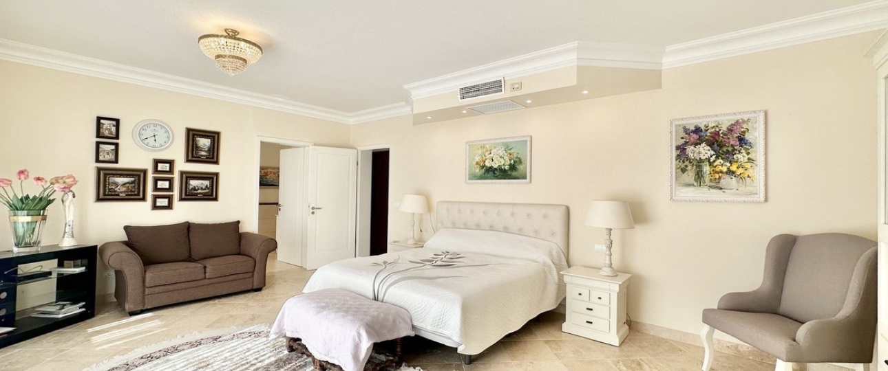 Wiederverkauf - Villa - Marbella - El Rosario