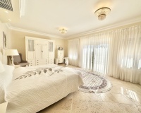 Wiederverkauf - Villa - Marbella - El Rosario