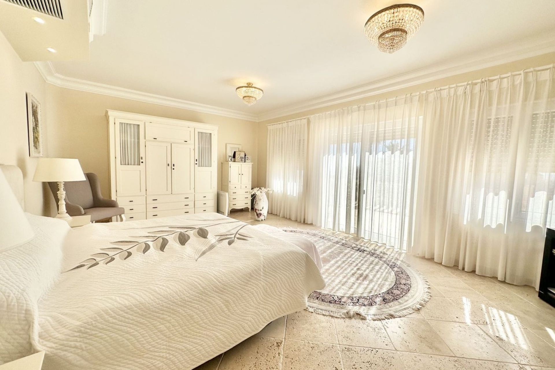 Wiederverkauf - Villa - Marbella - El Rosario