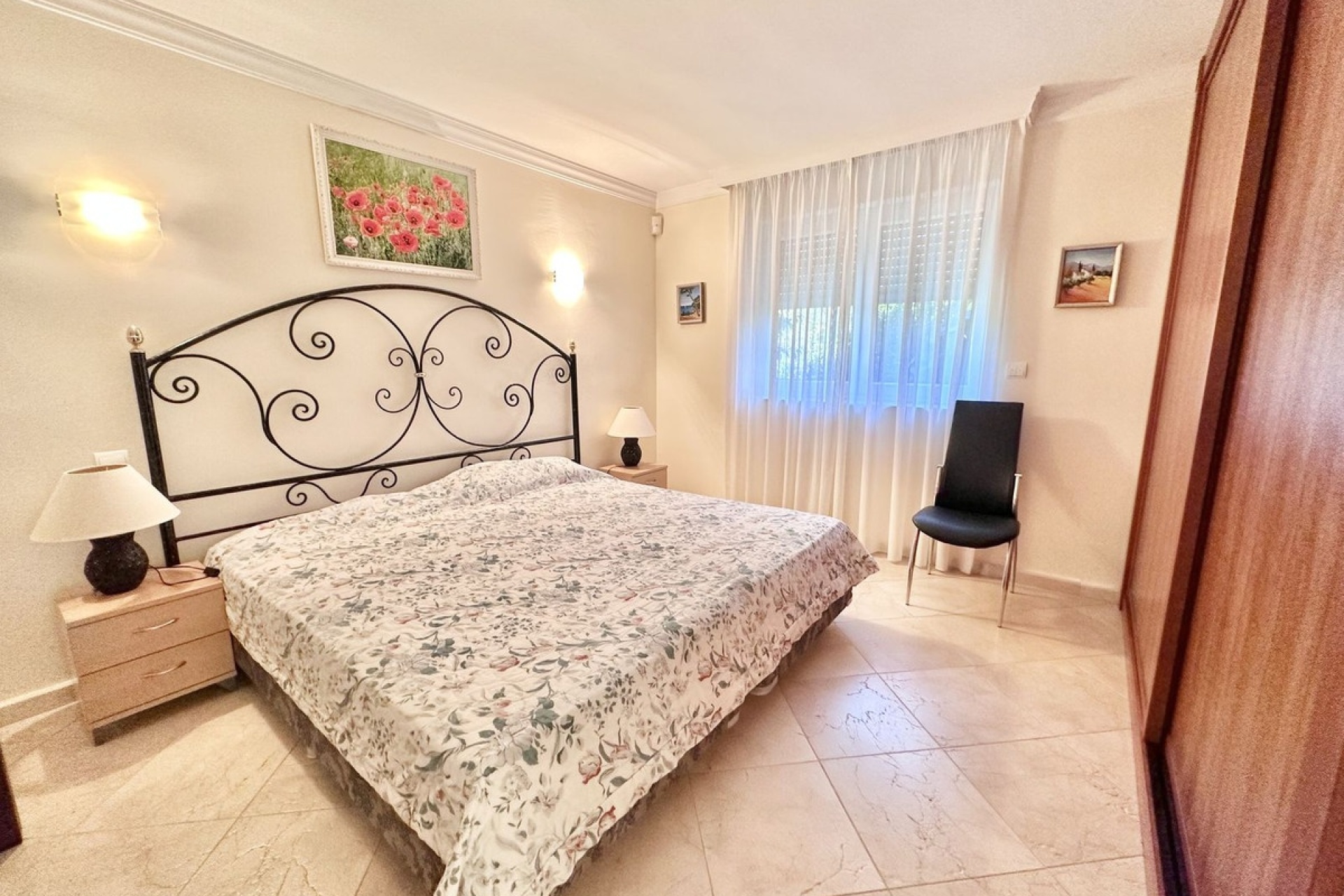 Wiederverkauf - Villa - Marbella - El Rosario