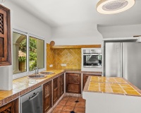 Wiederverkauf - Villa - Marbella - El Rosario