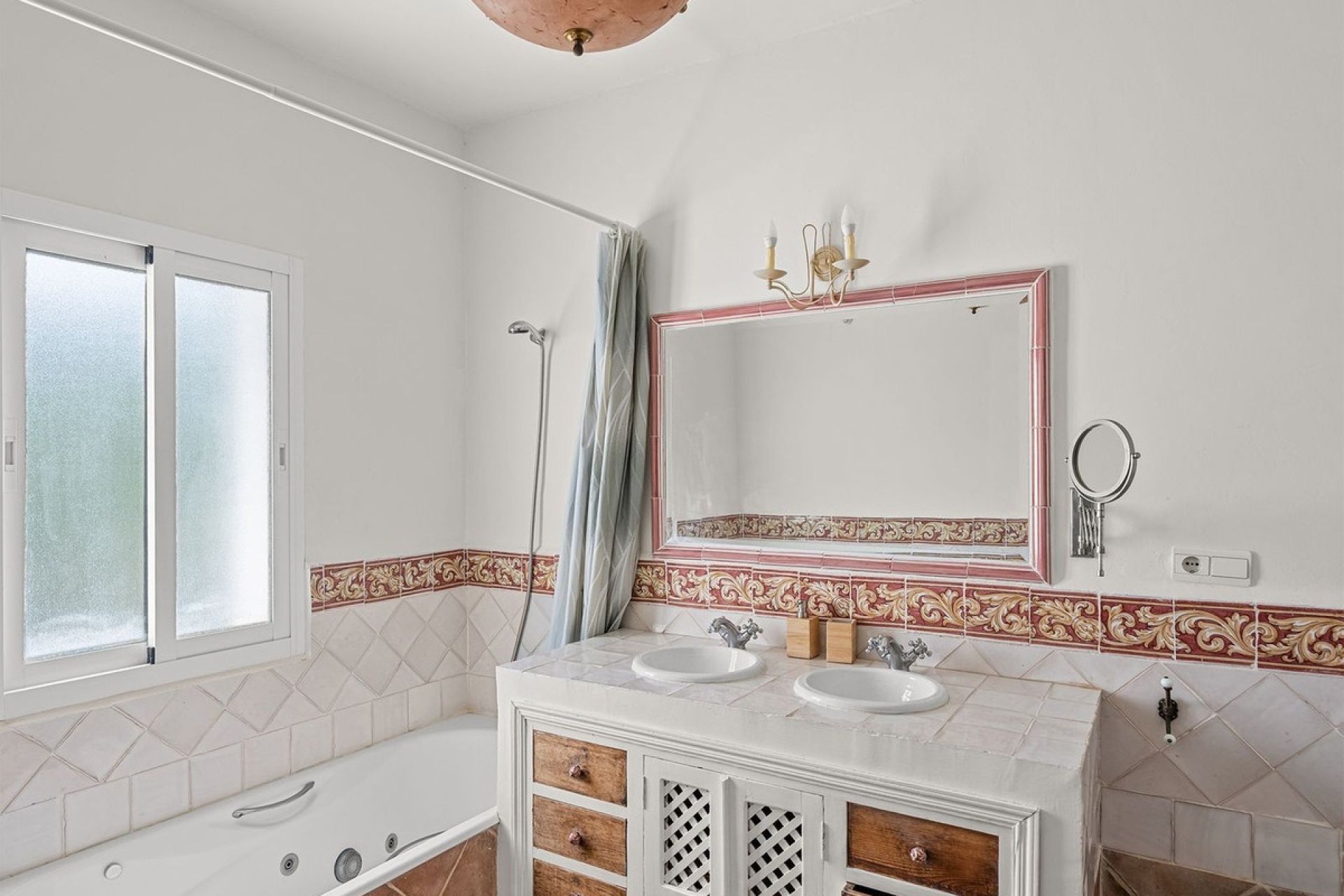 Wiederverkauf - Villa - Marbella - El Rosario