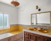 Wiederverkauf - Villa - Marbella - El Rosario