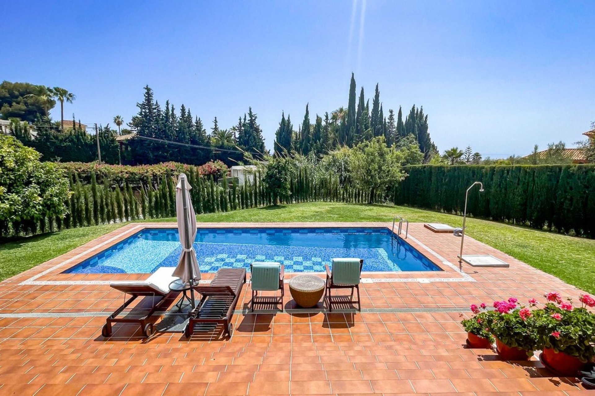 Wiederverkauf - Villa - Marbella - El Rosario