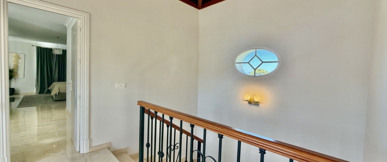 Wiederverkauf - Villa - Marbella - El Rosario
