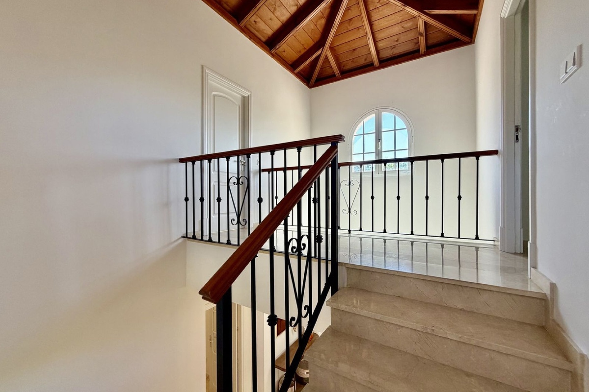 Wiederverkauf - Villa - Marbella - El Rosario