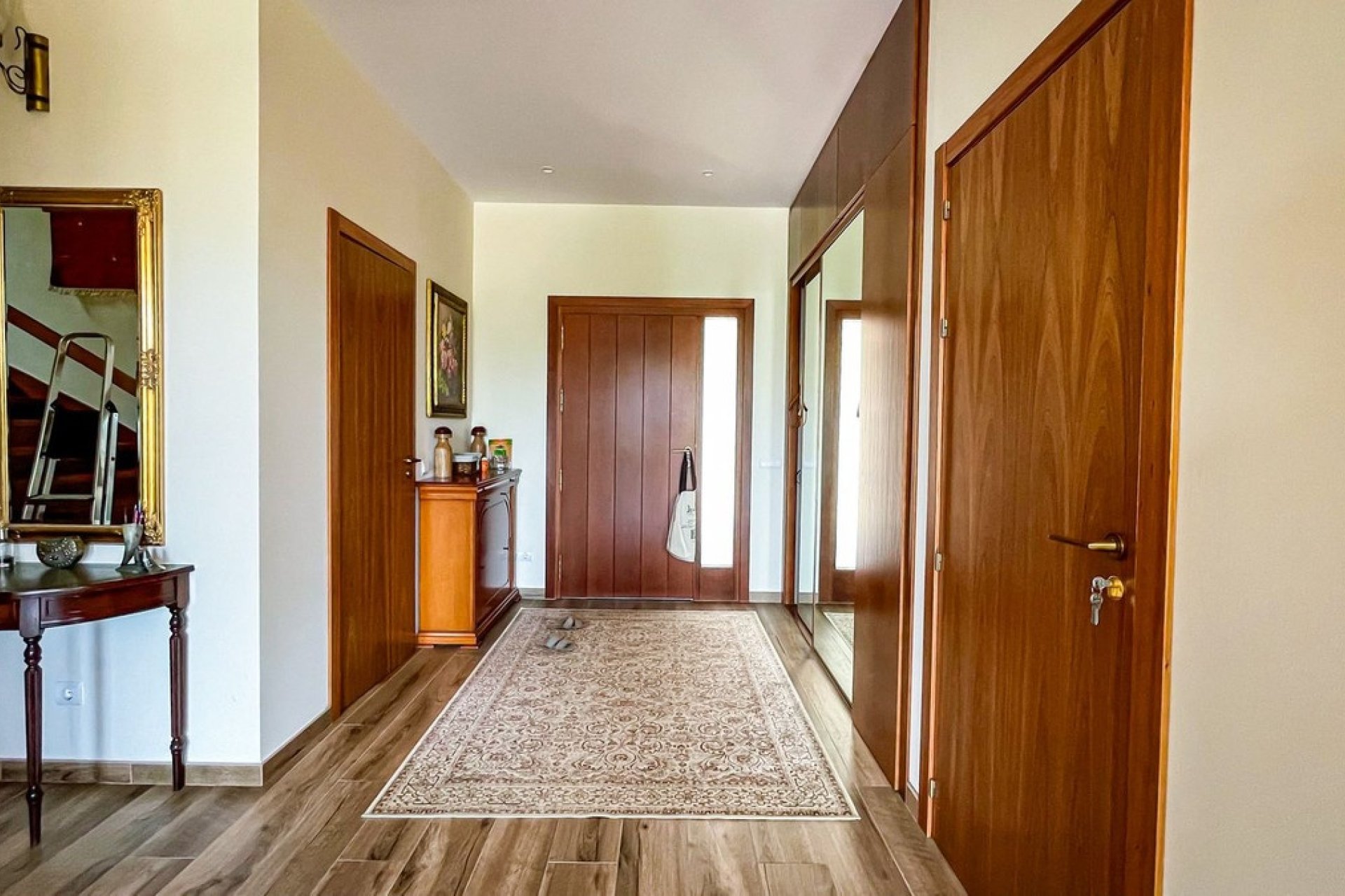 Wiederverkauf - Villa - Marbella - El Rosario