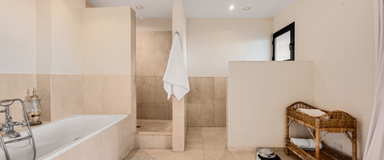 Wiederverkauf - Villa - Marbella - El Rosario