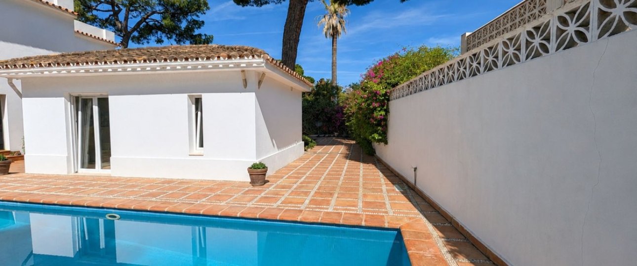 Wiederverkauf - Villa - Marbella - El Rosario