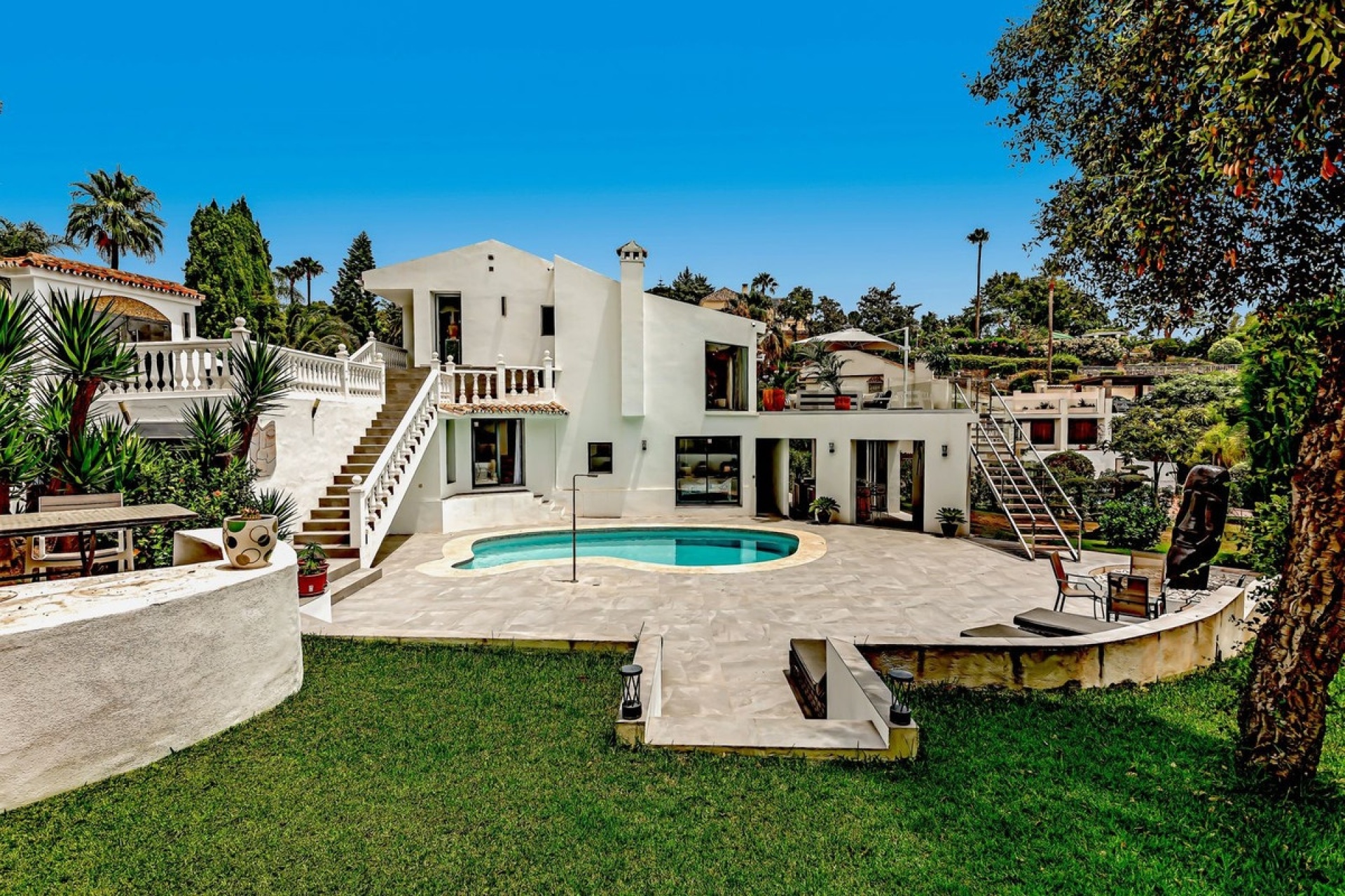 Wiederverkauf - Villa - Marbella - El Rosario