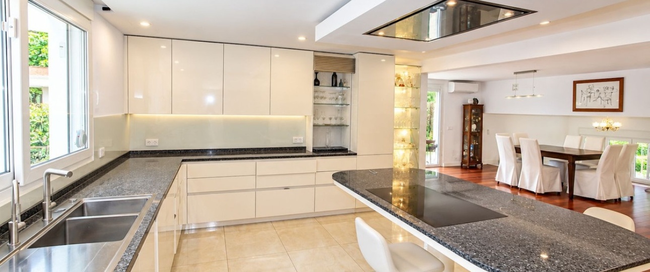 Wiederverkauf - Villa - Marbella - El Rosario