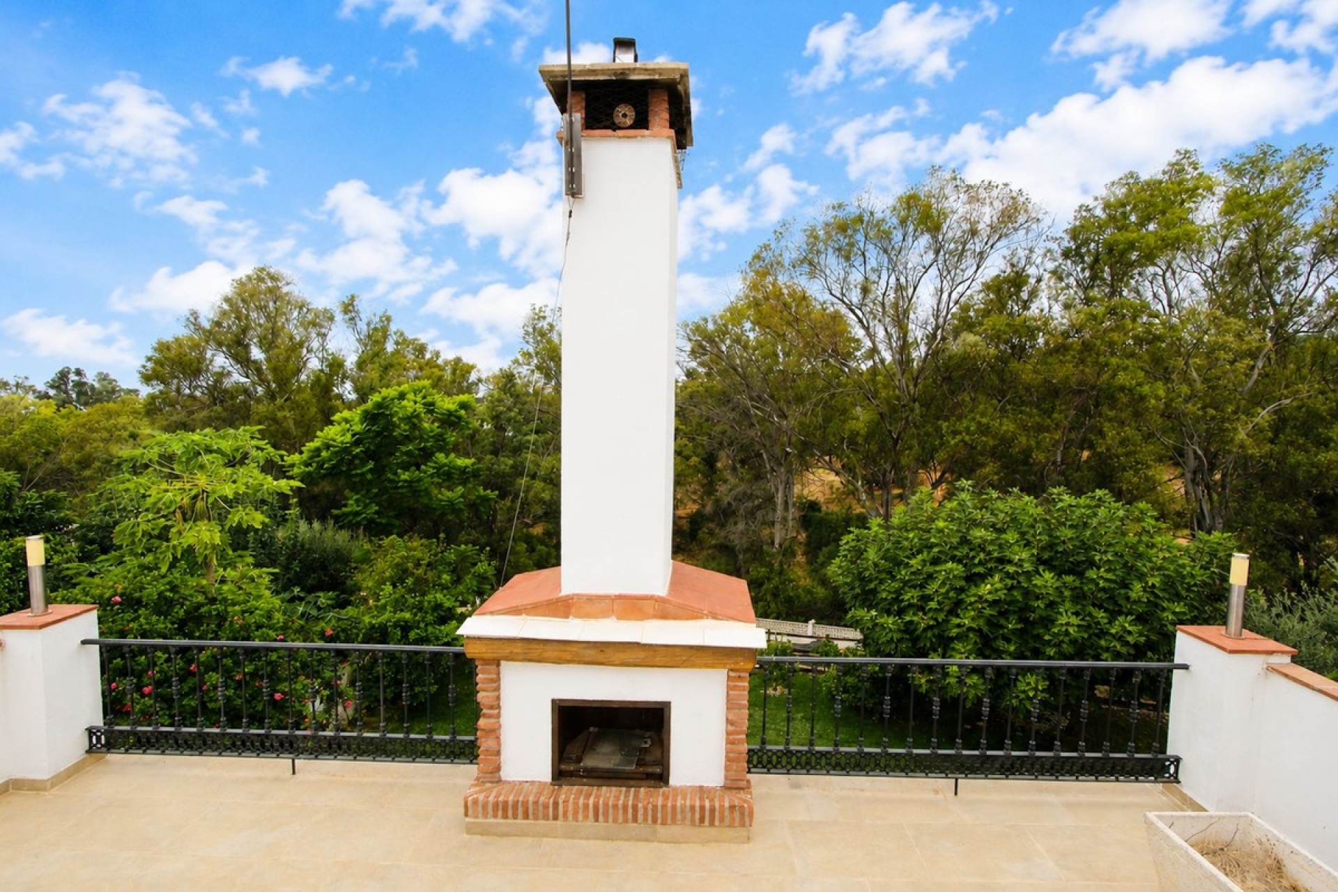 Wiederverkauf - Villa - Marbella - El Rosario