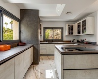 Wiederverkauf - Villa - Marbella - El Rosario