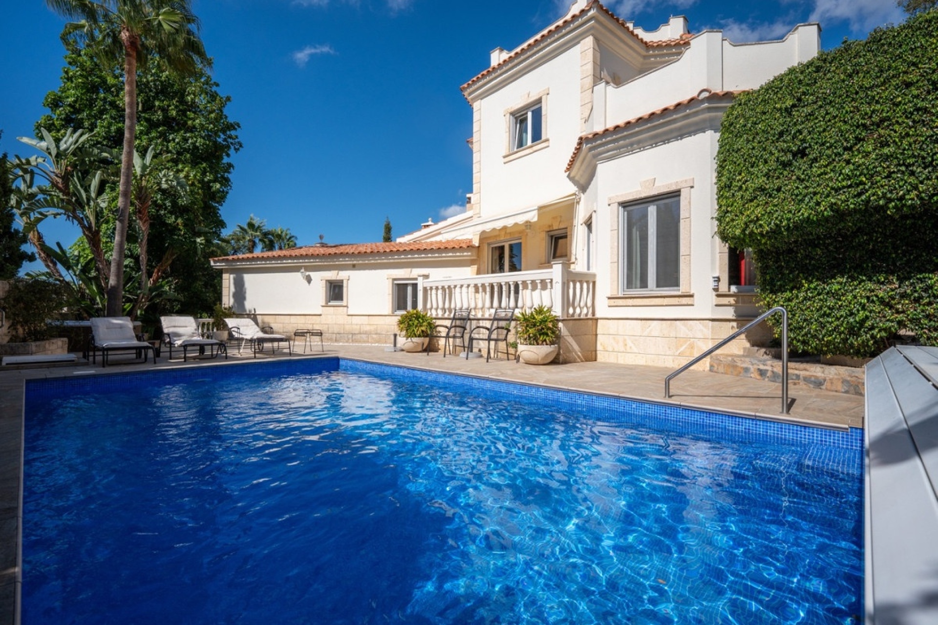 Wiederverkauf - Villa - Marbella - El Rosario