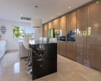 Wiederverkauf - Villa - Marbella - El Rosario