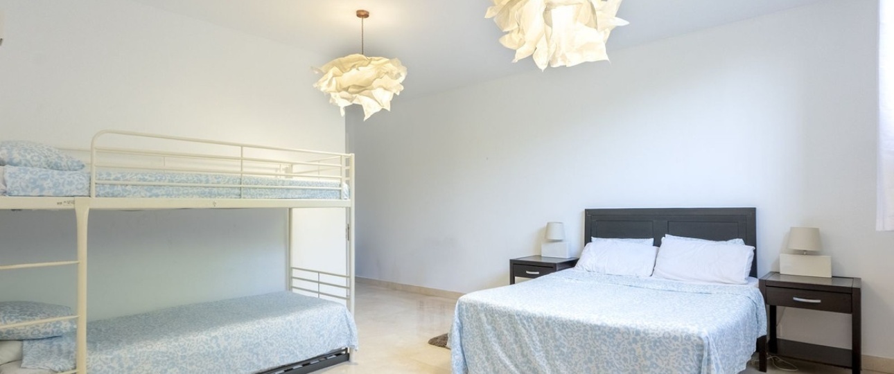 Wiederverkauf - Villa - Marbella - El Rosario