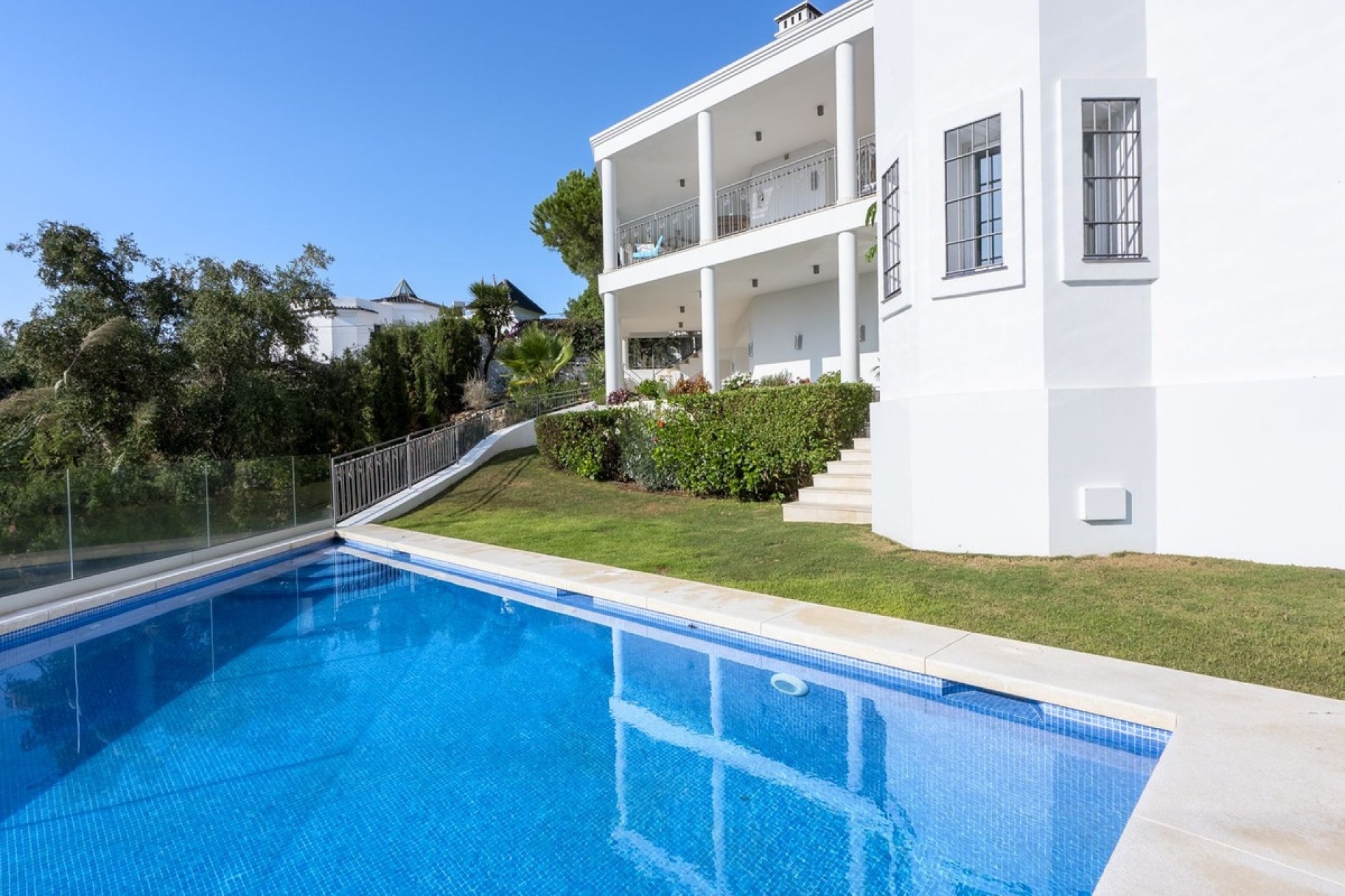 Wiederverkauf - Villa - Marbella - El Rosario