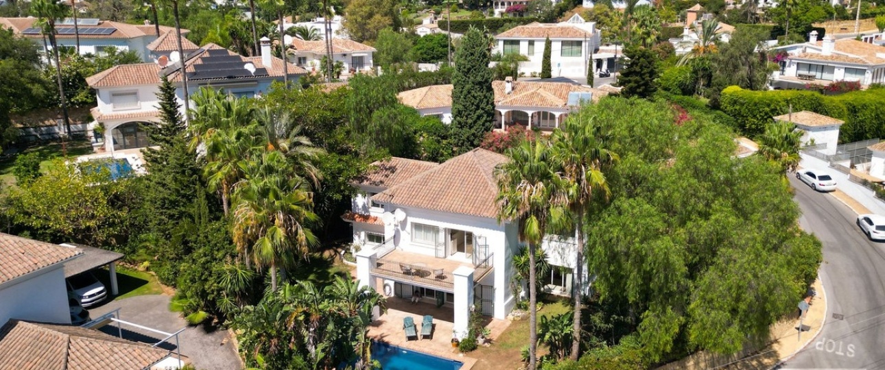 Wiederverkauf - Villa - Marbella - El Rosario