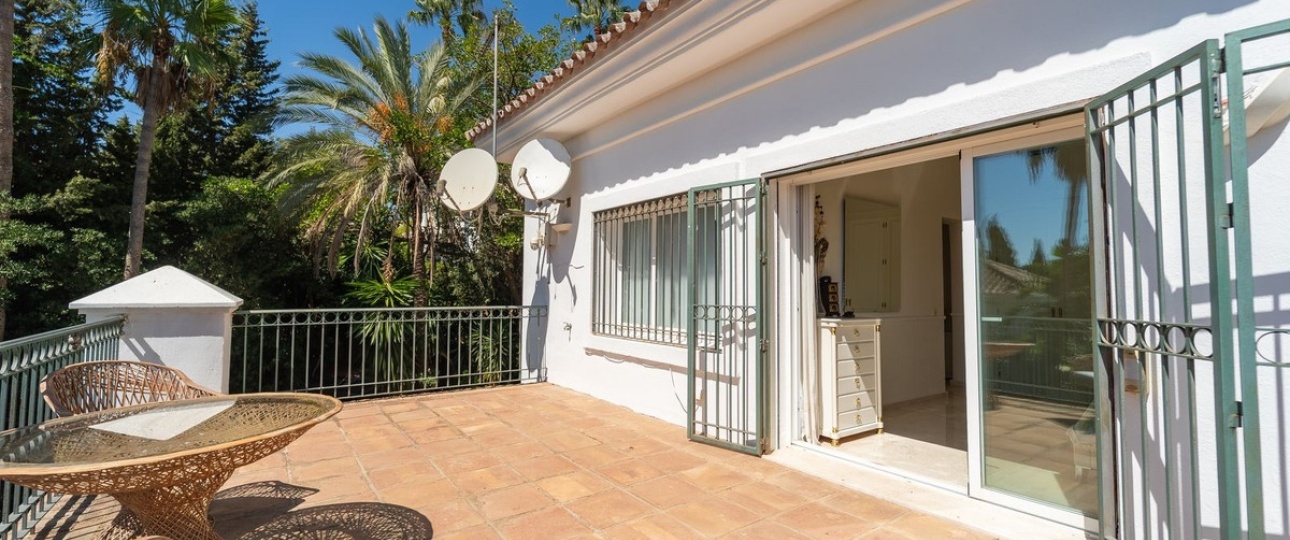 Wiederverkauf - Villa - Marbella - El Rosario