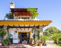 Wiederverkauf - Villa - Marbella - Elviria
