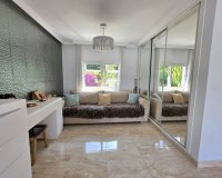 Wiederverkauf - Villa - Marbella - Elviria