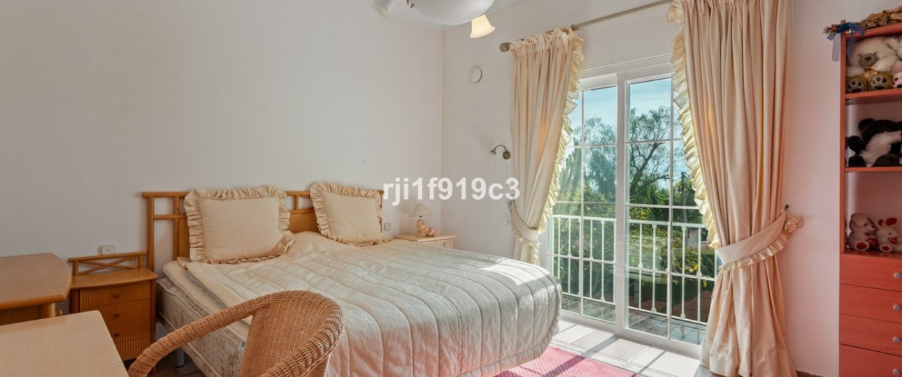 Wiederverkauf - Villa - Marbella - Elviria
