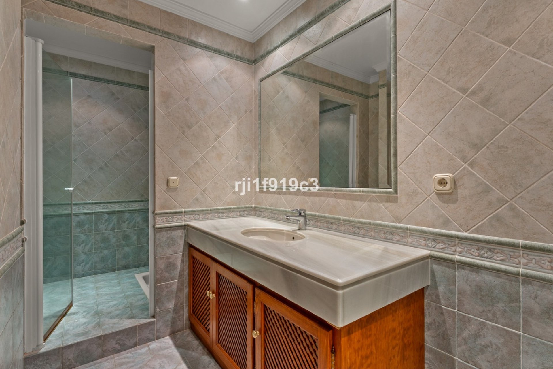 Wiederverkauf - Villa - Marbella - Elviria