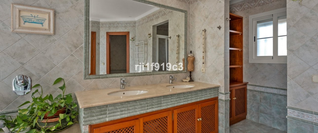 Wiederverkauf - Villa - Marbella - Elviria