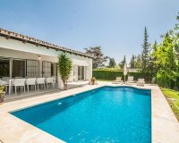 Wiederverkauf - Villa - Marbella - Elviria