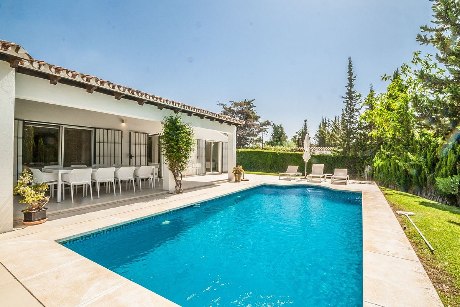 Wiederverkauf - Villa - Marbella - Elviria