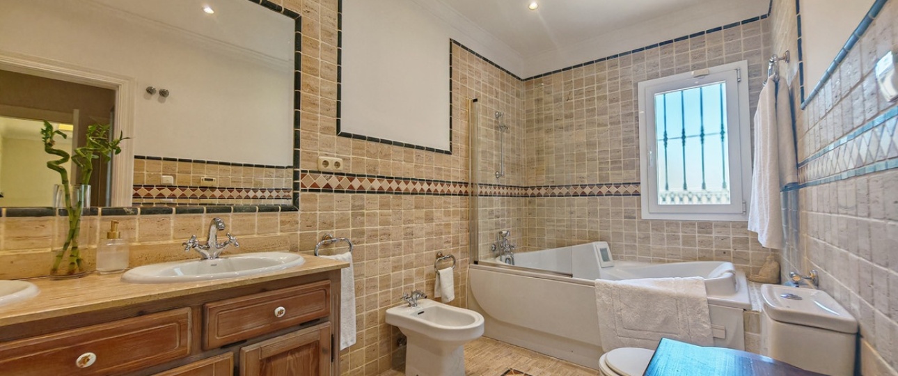 Wiederverkauf - Villa - Marbella - Elviria